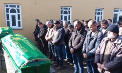 Tekirdağ'da göçük altında kalarak ölen işçi için Sakarya'da cenaze töreni düzenlendi