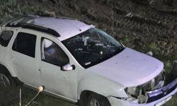 Bursa'da tarlaya devrilen otomobildeki 2 kişi öldü