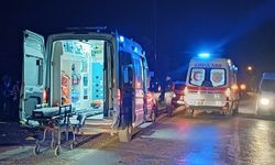 Erdek'te otomobil ile motosikletin çarpıştığı kazada 2 kişi yaralandı