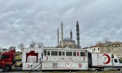 Türk Kızılay Selimiye Meydanı'nda kan bağış kampanyası düzenledi