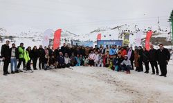 “21 Şubat Kurtuluş Kayak Kupası” finalinde dereceye girenlere ödülleri verildi
