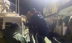 Balıkçı teknesinde rahatsızlanan vatandaşa Sahil Güvenlik’ten tıbbi tahliye