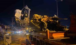 Diyarbakır’daki feci kazada beton direğe çarpan araç hurdaya döndü: 1 ağır yaralı