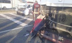 Malatya’da hafif ticari araç trambüsle çarpıştı: 1 ölü, 2 yaralı