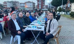 Altınova'da AK Parti İlçe Teşkilatının iftar programında 3 bin kişi buluştu