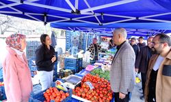 Bilecik Belediye Başkan adayı Yaman, pazar esnafını ziyaret etti