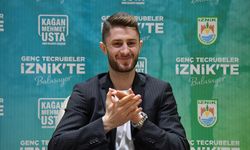 Fenerbahçeli İsmail Yüksek, memleketi İznik'te gençlerle bir araya geldi