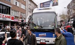 İBB Başkan adayı Kurum seçim çalışmalarını Beyoğlu'nda sürdürdü: