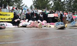 İsrail'in Gazze'ye yönelik saldırıları Sakarya'da kadınlar tarafından protesto edildi