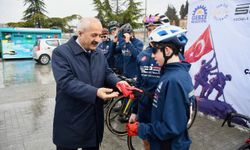 Kocaeli'den 18 bisikletli şehitler anısına Çanakkale'ye yola çıktı