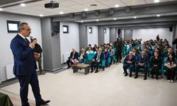 Vali Yavuz, kariyer günleri söyleşisinde öğrencilerle tecrübelerini paylaştı