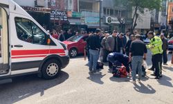 Bandırma'da motosikletin çarptığı yaya yaralandı