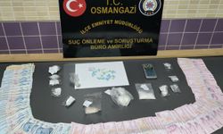 Bursa'da aracında uyuşturucu madde bulunan şüpheli gözaltına alındı