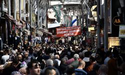 Bursa'da çarşı ve pazarlarda arife günü yoğunluğu yaşandı