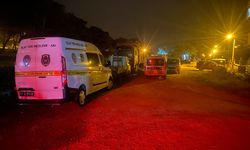 Çanakkale'de otoparkta alev alan otomobil paniğe neden oldu
