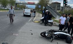 Edremit'te kamyonun çarptığı motosiklet sürücüsü yaralandı