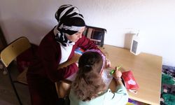 Evde eğitim gören 12 yaşındaki bedensel engelli Hatice, hemşire olmak istiyor