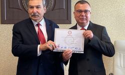 Kepez Belediye Başkanı Birol Arslan mazbatasını aldı