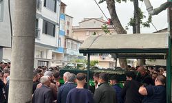 Kocaeli'de trafik kazasında ölen motosiklet sürücüsünün cenazesi defnedildi