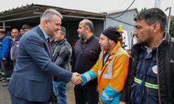 Serdivan Belediye Başkanı Osman Çelik, temizlik işçileri ile buluştu