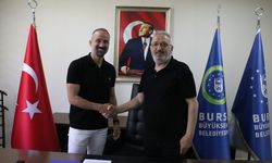Bursa Büyükşehir Belediyespor, başantrenör Cemal Bora Şensoy'la yoluna devam edecek