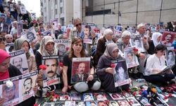 "Cumartesi Anneleri", kayıp yakınları için İstanbul'da 1000. kez toplandı