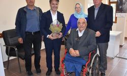 Gelibolu Engelliler Deneği üyeleri Başkan Soyuak'ı ziyaret etti