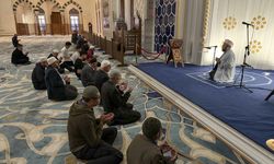 İstanbul'daki camilerde Filistin'de katledilenler için dua edildi