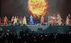 Kazak müzisyen Dimash Qudaibergen İstanbul'da konser verdi