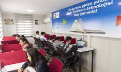 Türk Telekom ve Kızılay'dan deprem bölgesinde sınava girecek öğrencilere destek