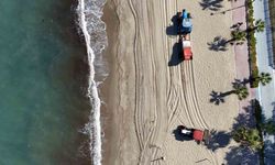 Büyükşehir Belediyesi, Kuşadası’nın sahillerini yaz sezonuna hazırlıyor
