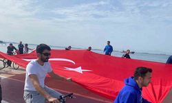 Pendik’te 19 Mayıs için Türk bayrağıyla pedal çevirdiler