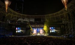 Ajda Pekkan Beşiktaş Tüpraş Stadyumu'nda konser verdi