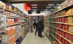 Bursa'da Ticaret Bakanlığı ekipleri bayram öncesi marketleri denetledi