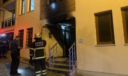 Edirne'de apartman girişine park edilen motosiklette çıkan yangın söndürüldü