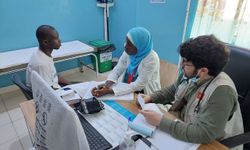 İDDEF'in gönüllü doktorları Gine Bissau'da sağlık taraması yaptı