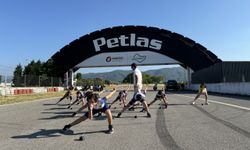 Kocaeli'de short track sporcuları, yarış pistinde antrenman yapıyor