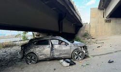 Kocaeli'de viyadükten düşen otomobilin sürücüsü yaralandı