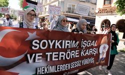 Sağlık çalışanlarından İsrail'e tepki için İstanbul'da sessiz yürüyüş