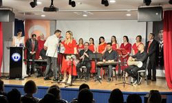 Ümraniye'de öğretmenlerden Türk Halk Müziği konseri