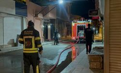 Elazığ’da pansiyon yangını: 2 itfaiye personeli dumandan etkilendi