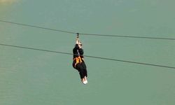 Fırat Nehri’nin muhteşem manzarası eşliğinde yapılan zipline ve tekne turu turistlerin vazgeçilmezi