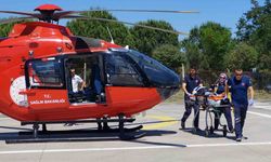 Samsun’da kazada yaralanan yaşlı kadın ambulans helikopterle hastaneye sevk edildi