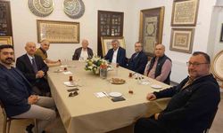 Şehzade Osman Selahaddin Osmanoğlu ’Nakkaşın Fırçasından’ sergisini ziyaret etti