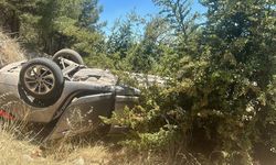 Uşak’ta otomobile çarpan araç takla attı: 6 kişi yaralandı