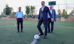 Açılış maçının santrasını Başkan Alemdar yaptı