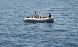 Çanakkale açıklarında 15 düzensiz göçmen yakalandı