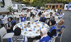 Deniz Feneri Derneği üyeleri İstanbul'da Filistinli öğrencilerle buluştu