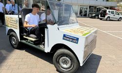 Tekirdağ'da lise öğrencileri atık malzemelerden şarjlı araç yaptı