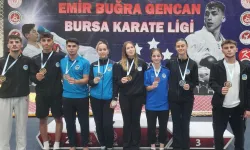 Sakaryalı karateciler Bursa’dan 8 madalyayla döndü